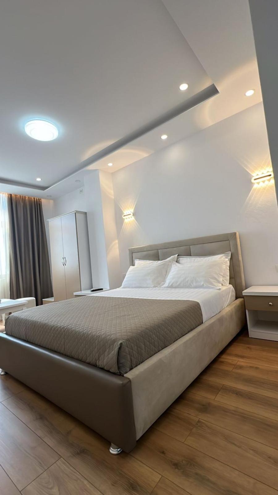 Hotel Arberia Тирана Экстерьер фото