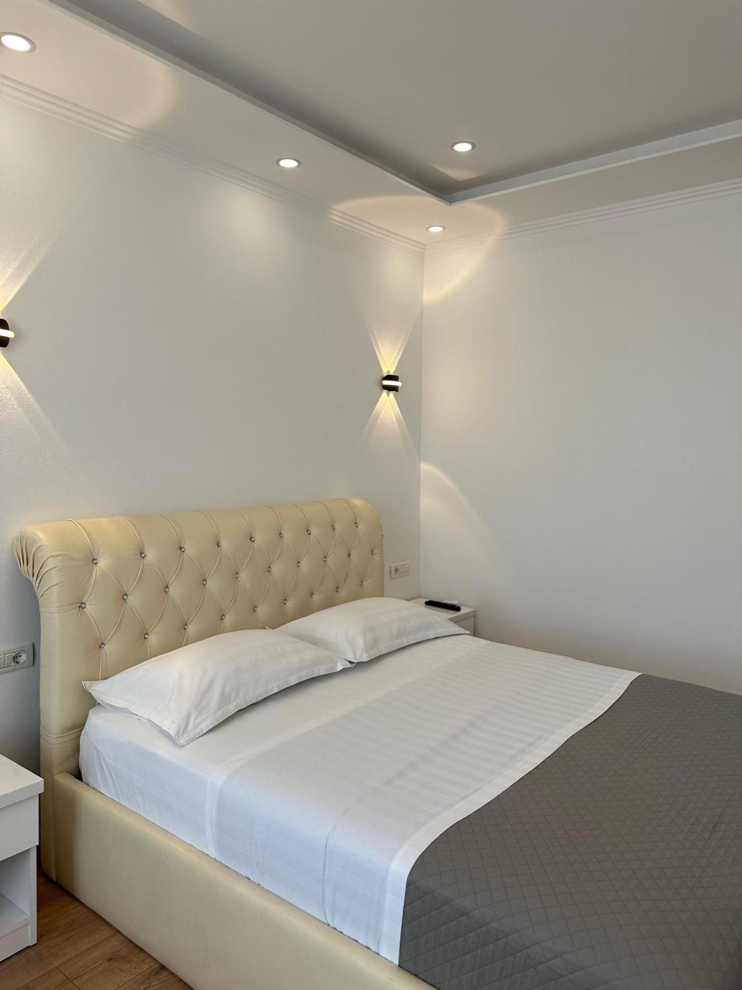 Hotel Arberia Тирана Экстерьер фото