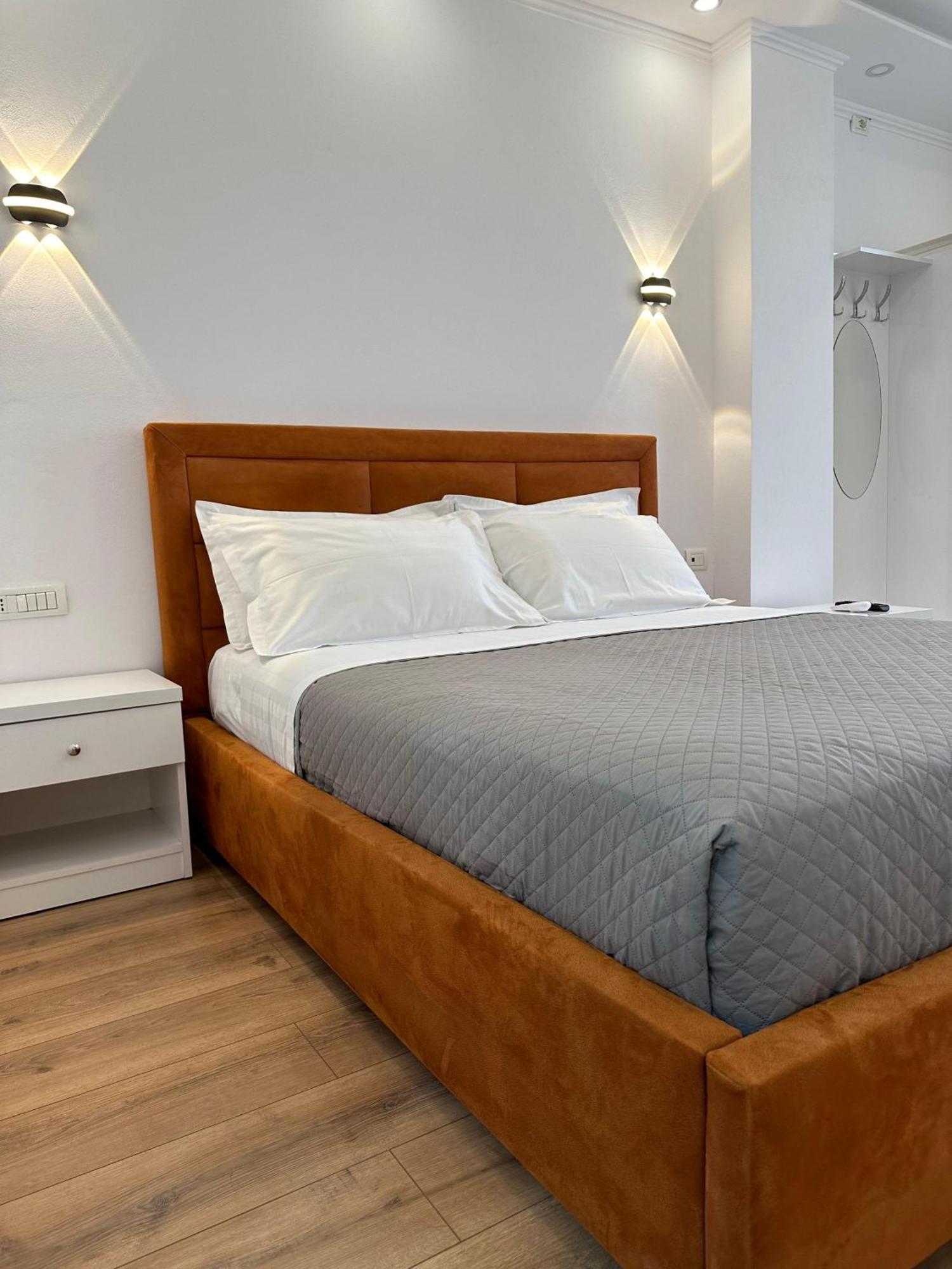 Hotel Arberia Тирана Экстерьер фото