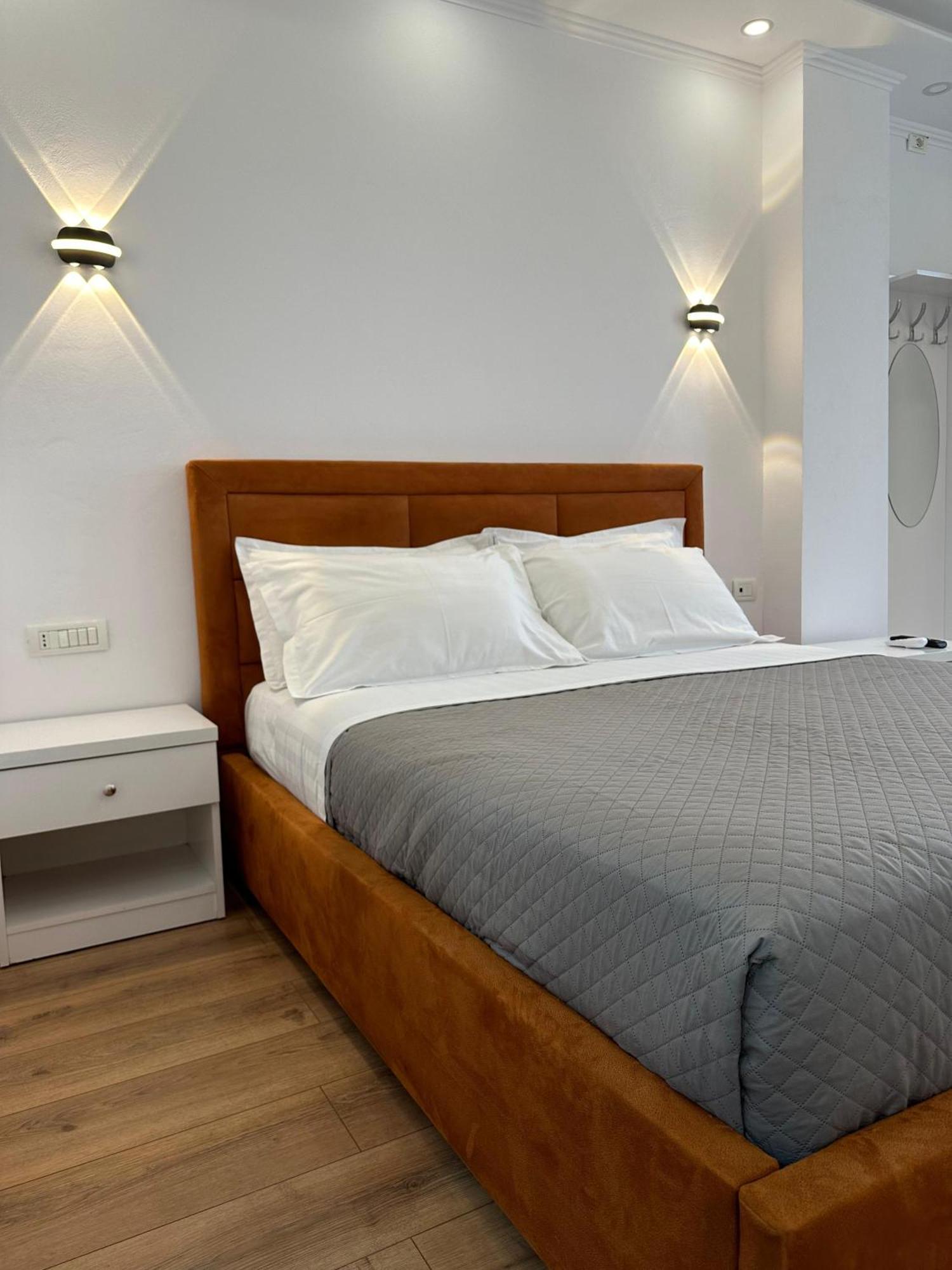 Hotel Arberia Тирана Экстерьер фото