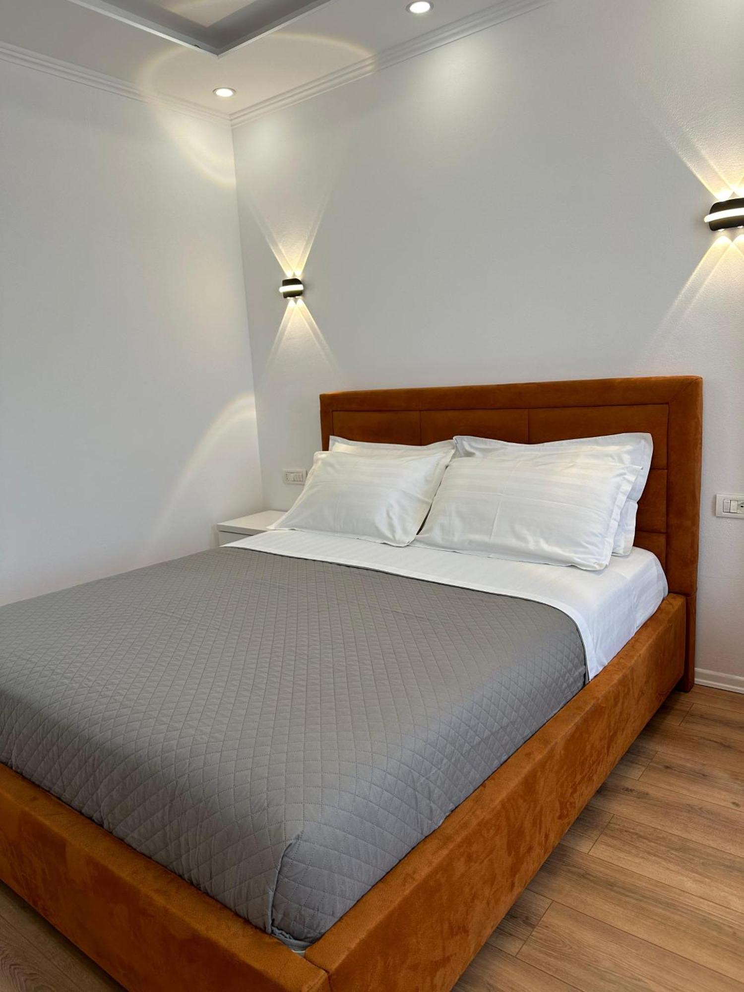 Hotel Arberia Тирана Экстерьер фото