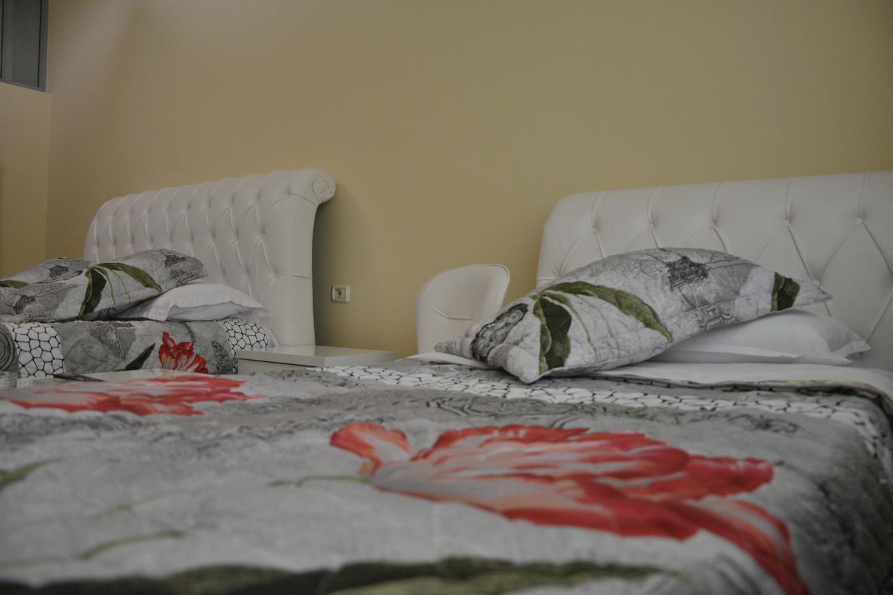 Hotel Arberia Тирана Экстерьер фото