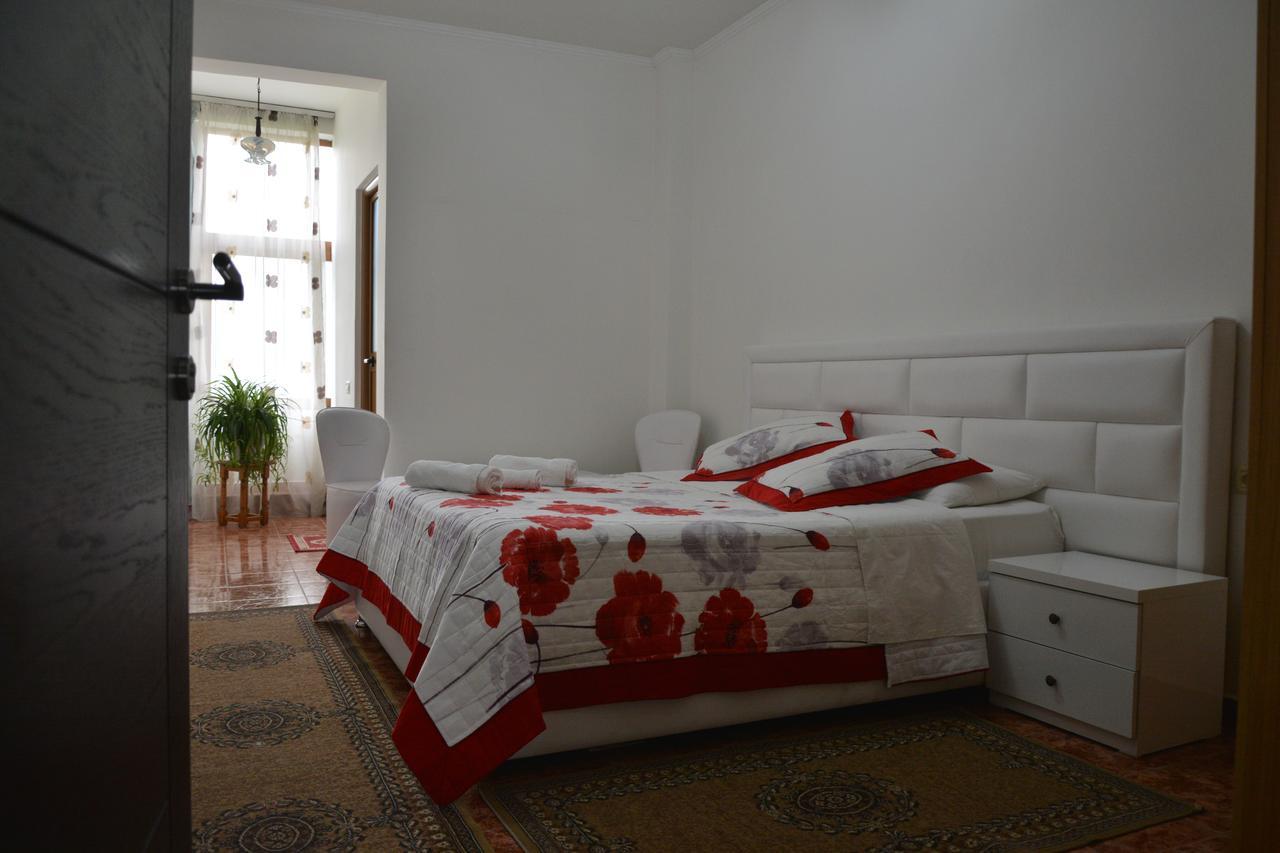 Hotel Arberia Тирана Экстерьер фото